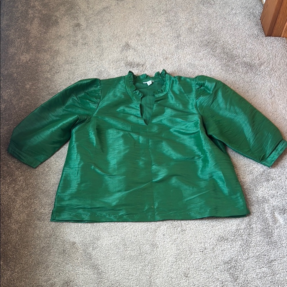 Crown & Ivy Emerald Green Satin Blouse Size 2X Ruffle Spilt Neck